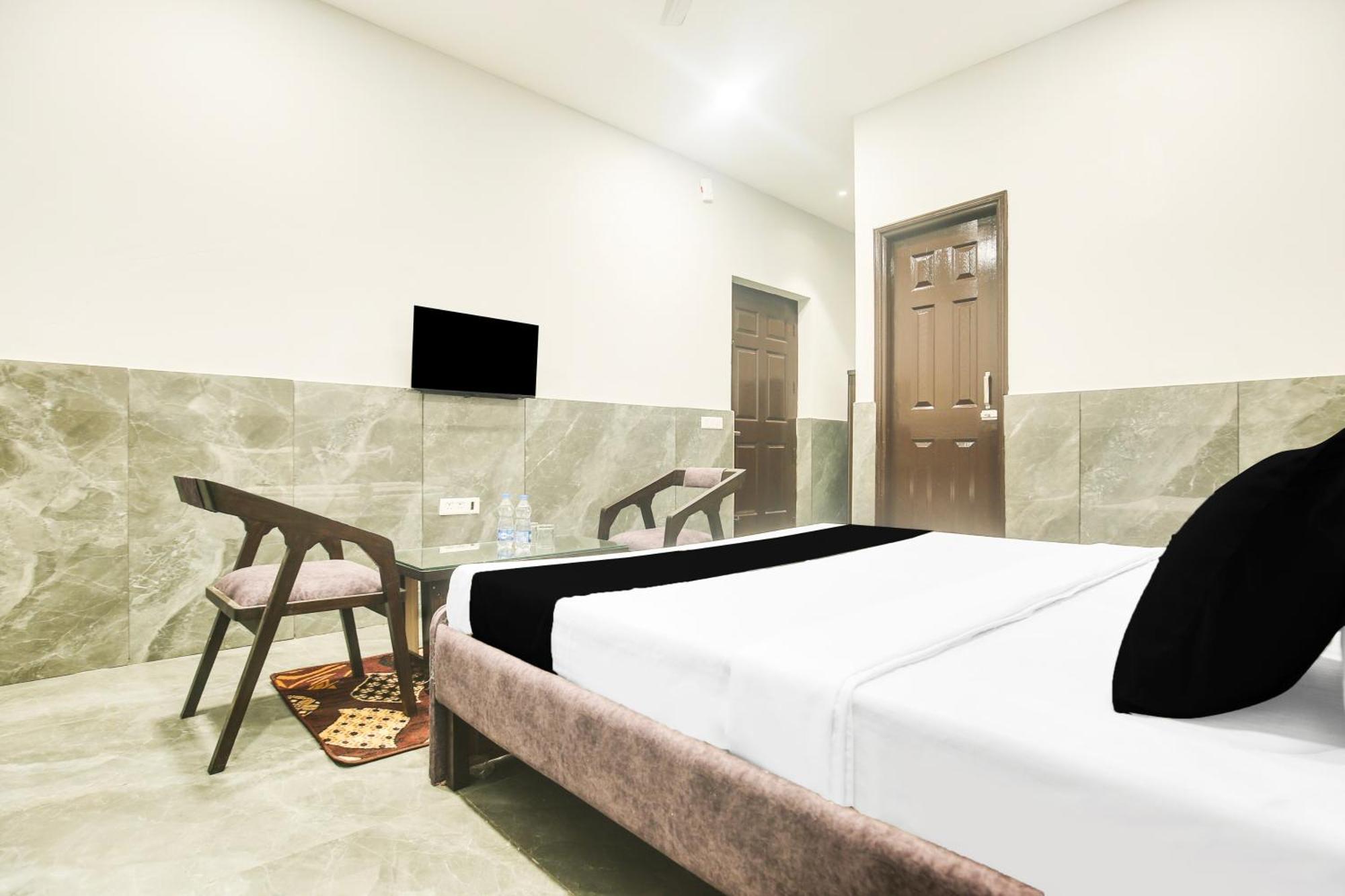 Hotel O Ravi & Banquet Lalewal Екстериор снимка