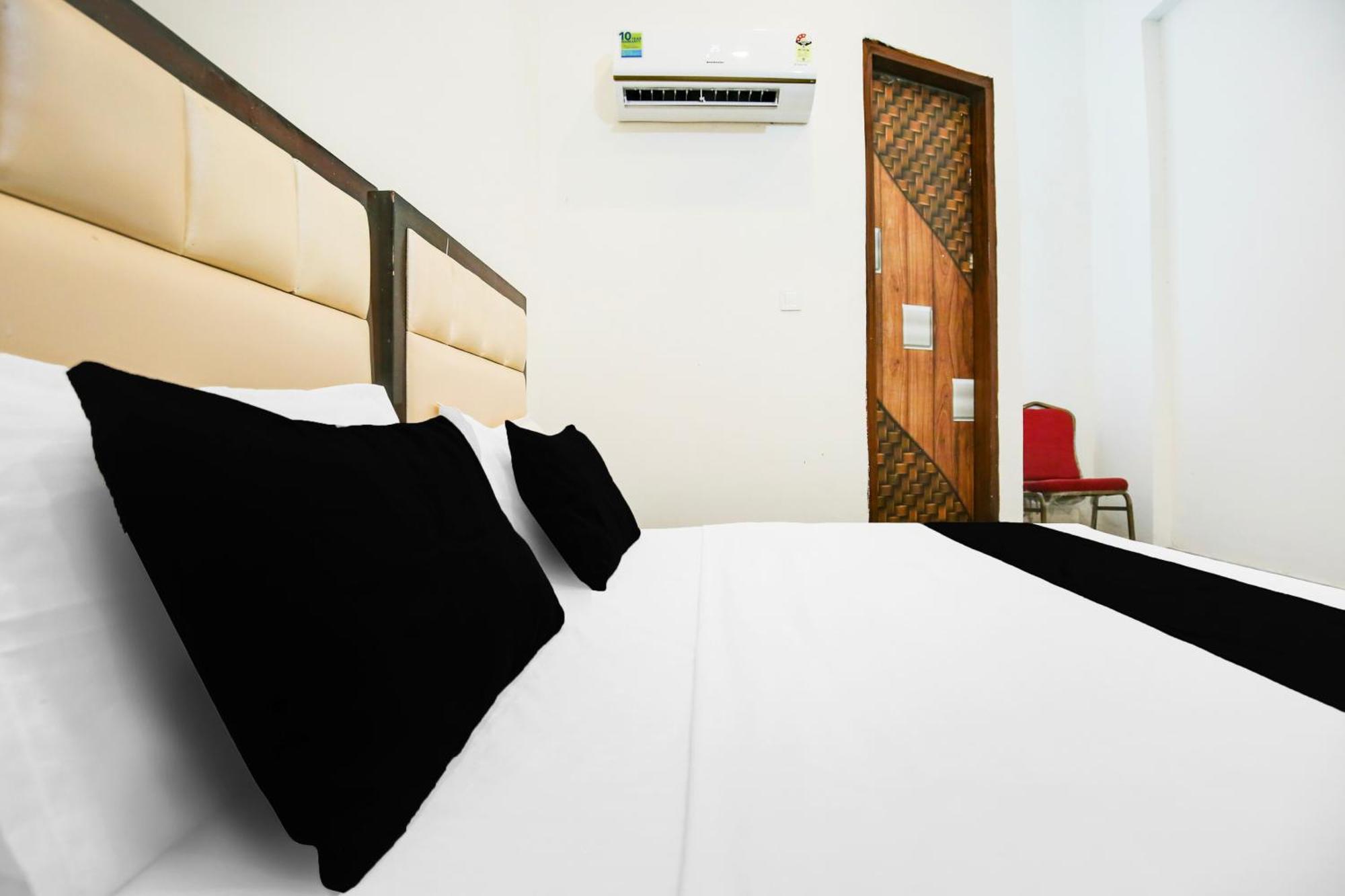 Hotel O Ravi & Banquet Lalewal Екстериор снимка